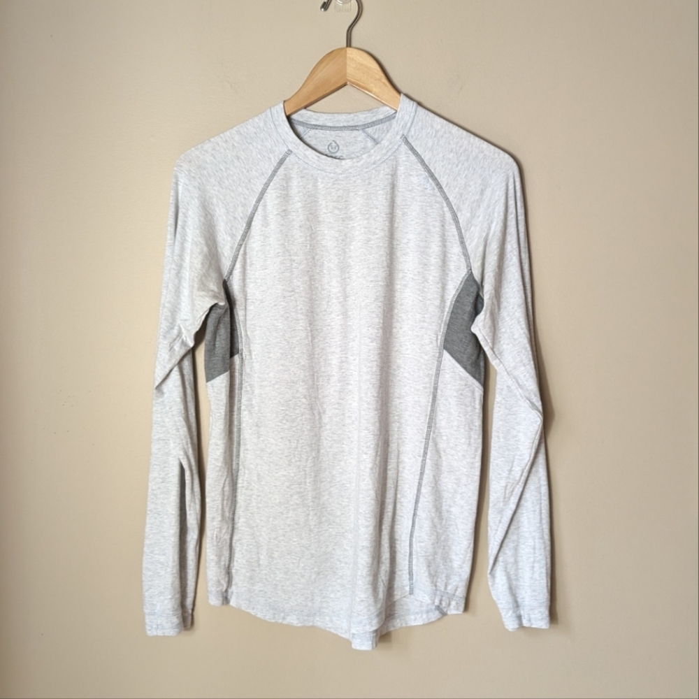 Tasc Performance long sleeved Shirt Women’s size small Organic Cotton blend
